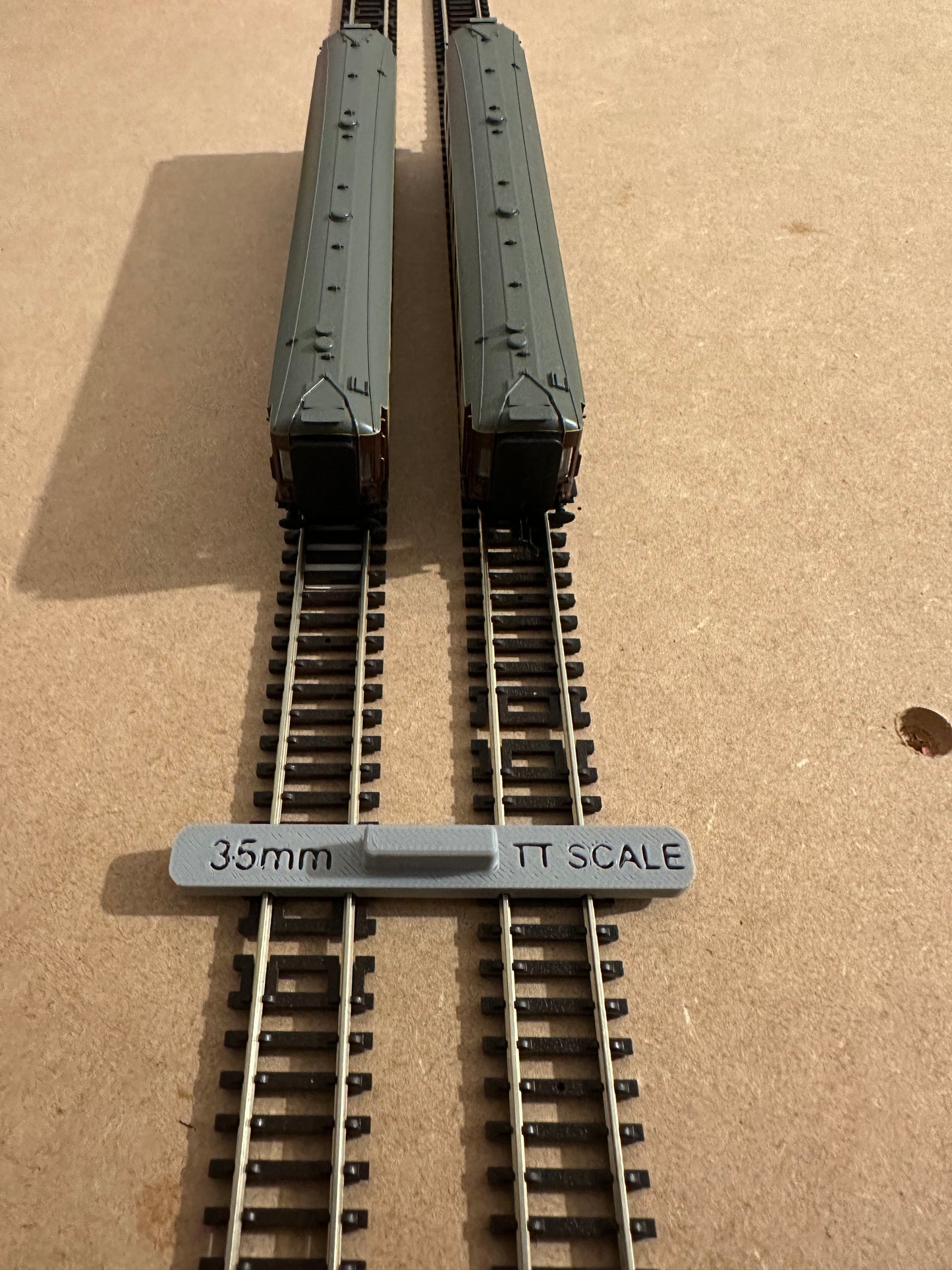 35mm Track Separator Tool or Track Guide - TT:120