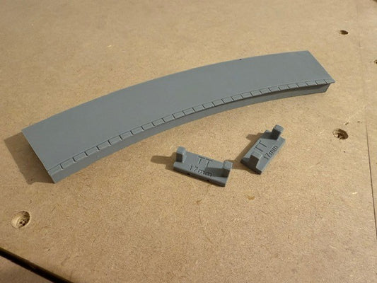 4th Radius Outer Curved Platform with Spacers - TT:120