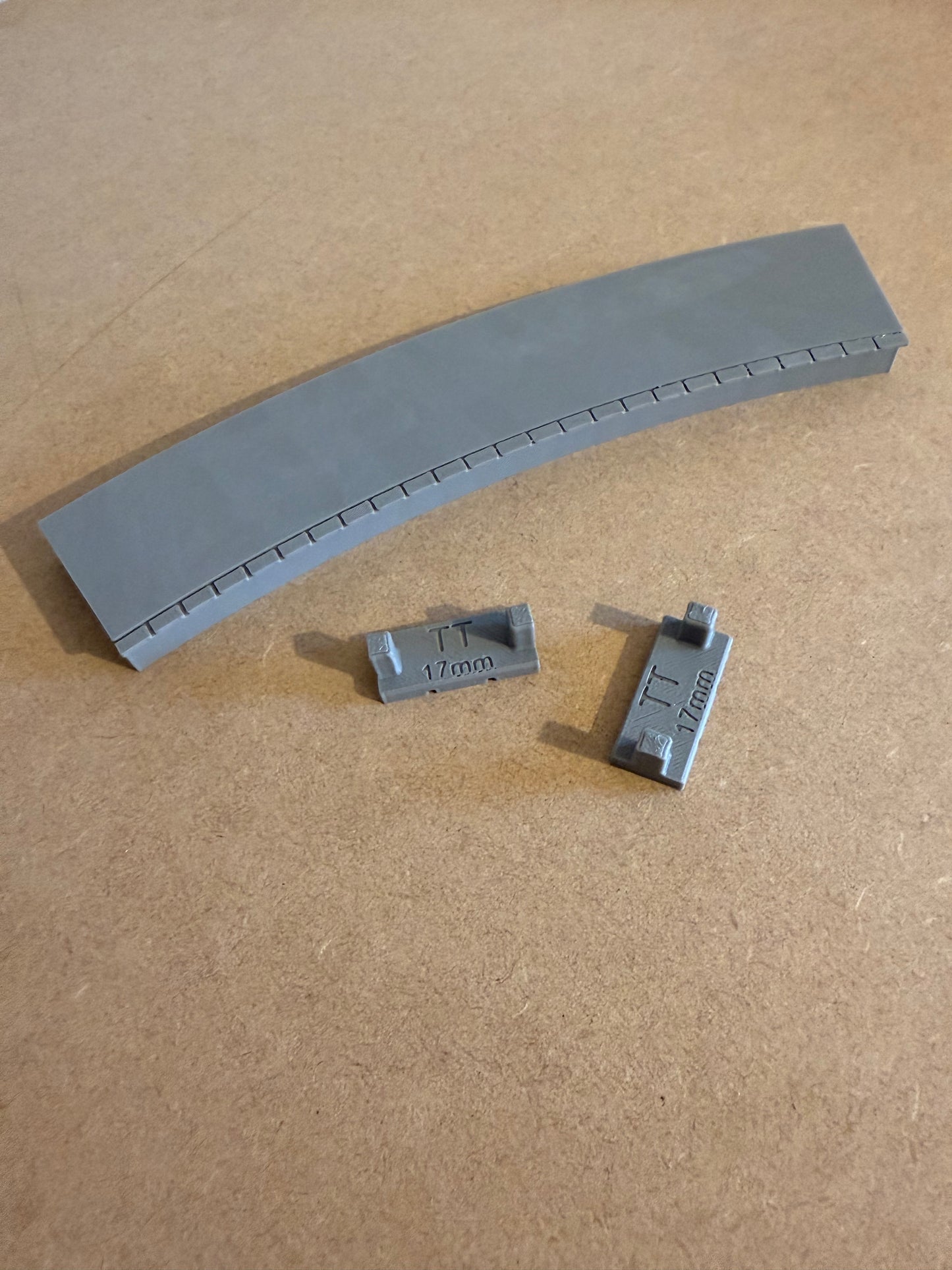 3th Radius Outer Curved Platform with Spacers - TT:120