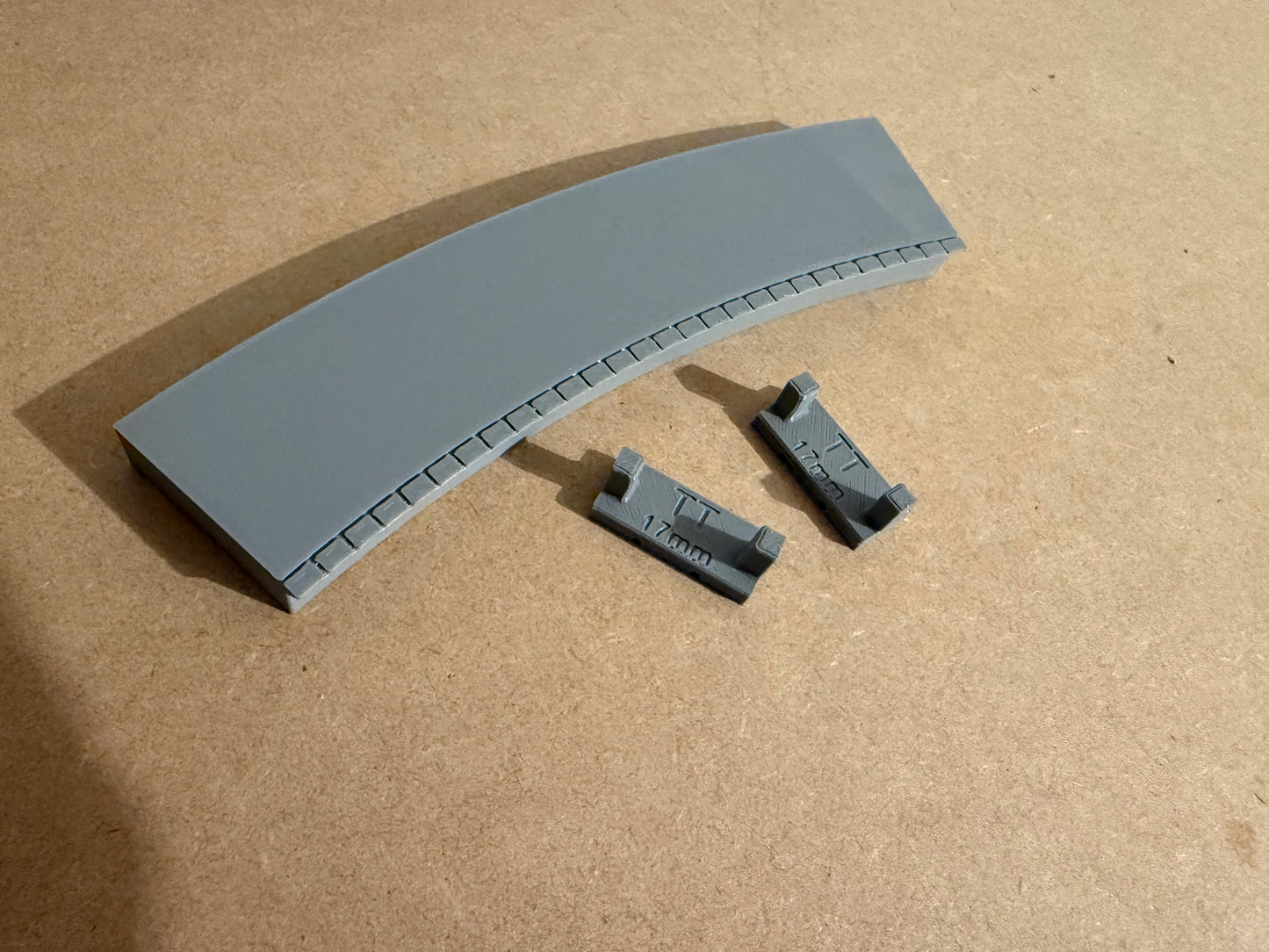 2nd Radius Outer Curved Platform with Spacers - TT:120